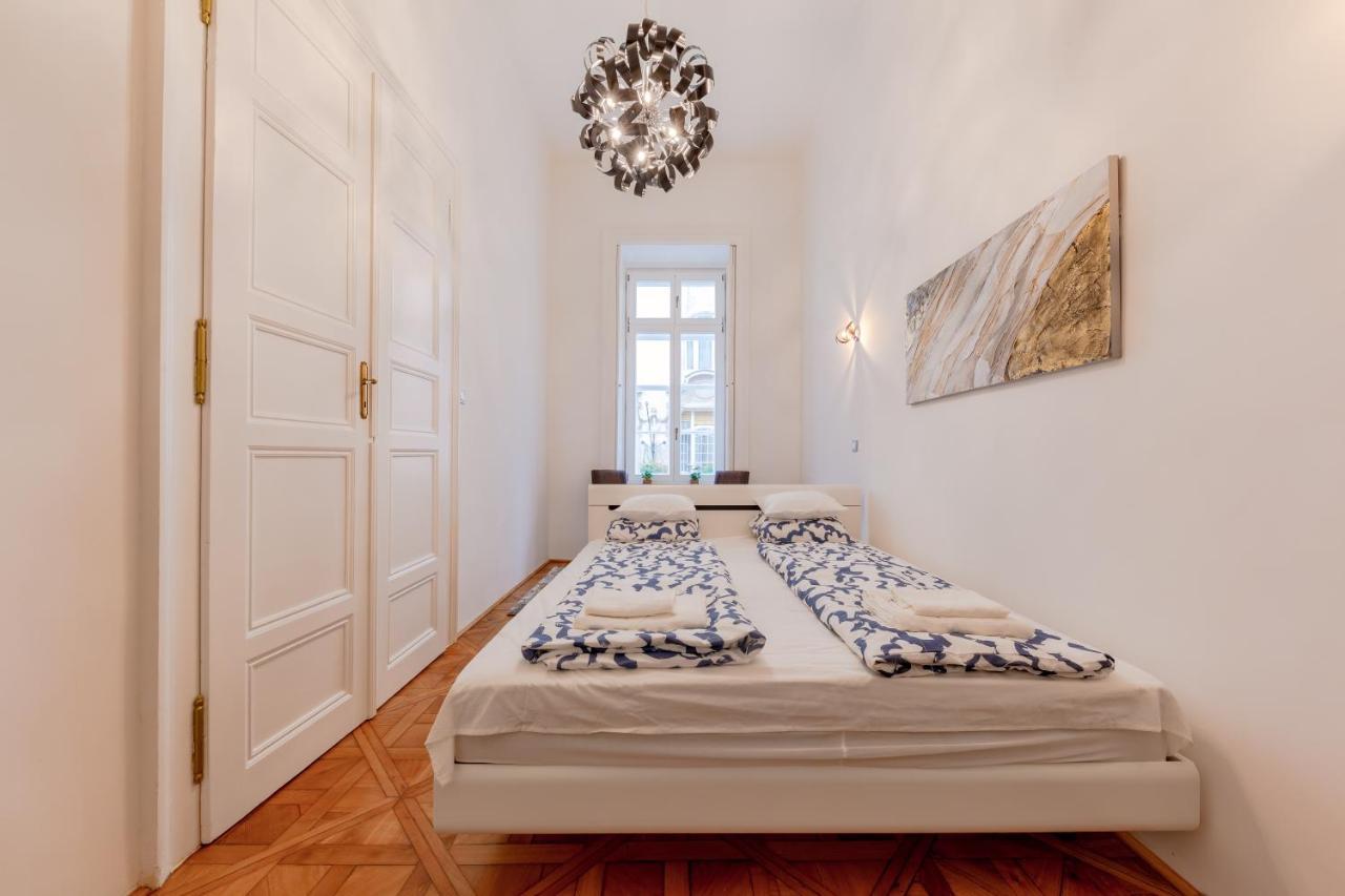 La Fortezza Panzio Budapest Luaran gambar
