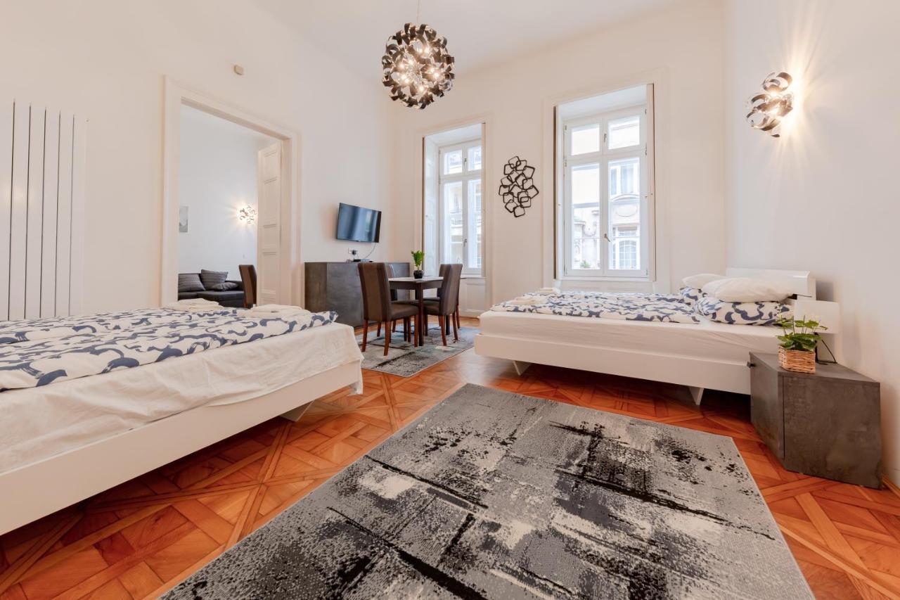 La Fortezza Panzio Budapest Luaran gambar